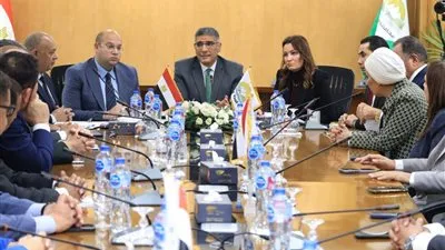 محافظ الجيزة يستقبل أعضاء مجلسي النواب والشيوخ الجدد لوضع خريطة عمل مشتركة لخدمة المواطنين