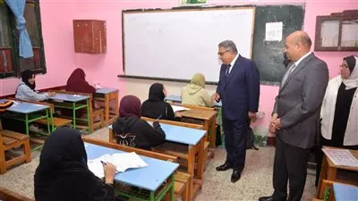 اليوم طلاب الشهادة الاعدادية يؤدوا امتحان الجبر والاحصاء في الدقهلية 