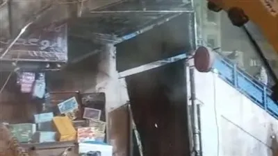 محافظة الجيزة تزيل 21 كشكًا مخالفًا بميدان المنيب بحي جنوب