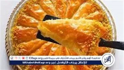 طريقة عمل الجلاش بالمكسرات والعسل.. حلوى شرقية سهلة وشهية