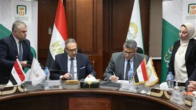 محافظة الجيزة توقّع بروتوكول تعاون مع البنك الأهلي المصري لدعم المستثمرين بالمناطق الصناعية
