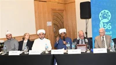 انعقاد الجلسة العلمية التاسعة لليوم الثاني 