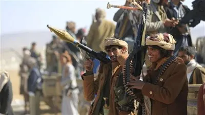 حرب العملات والجبايات.. كيف تساهم السياسات النقدية لميليشيا الحوثي في تعميق الانهيار الاقتصادي باليمن؟