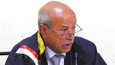 أكاديمي يمني يكشف لـ 