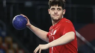 بوينتي جينيل الإسباني يمدد عقد يوسف عبد الغني حتى صيف 2027