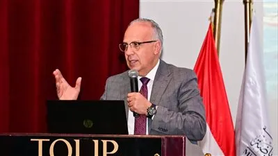 وزير الموارد المائية والرى يلتقى الشباب في حوار مفتوح حول قضايا التنمية المستدامة وإدارة الموارد المائية