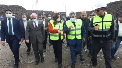 وزيرة التنمية المحلية والقائم بأعمال وزير البيئة ومحافظ الدقهلية يتفقدون مصنع معالجة وتدوير المخلفات بسندوب