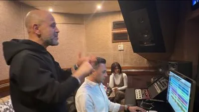 المطرب السعودي ابراهيم الحكمي يغني تتر مسلسل اولاد الراعي 