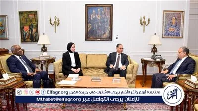 عبد العاطي يلتقي نواب الوزير ويؤكد تكامل الأدوار لدعم أولويات السياسة الخارجية المصرية