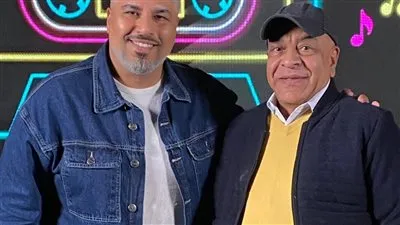 عنتر هلال يحكي كواليس مسيرته مع الفولكلور وأغاني التسعينات في كاسيت