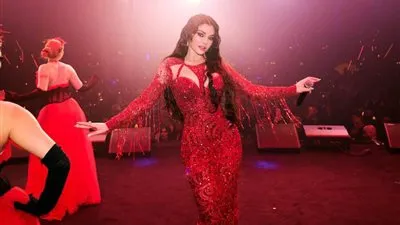 شربل زوي يوقع سحر الأحمر لـ 