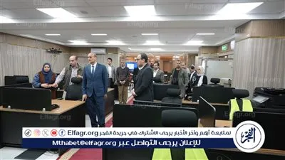 محافظ أسيوط الجديد يتفقد مركز سيطرة الشبكة الوطنية للطوارئ بديوان عام المحافظة 