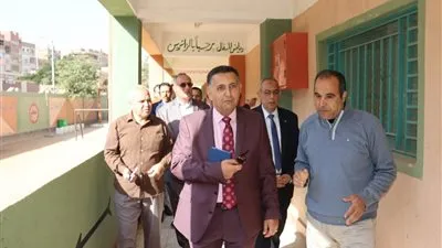 محافظ القليوبية يجري جولة مفاجئة على مدرستين ويتفقد طريق شبين–طوخ