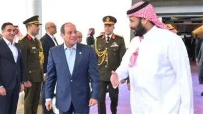 عاجل- ولي العهد السعودي يشدد على متانة الشراكة الإستراتيجية بين القاهرة والرياض خلال لقائه الرئيس السيسي بجدة