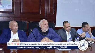 محافظ الأقصر يلتقى أعضاء مجلسي النواب والشيوخ لبحث ملفات التنمية وخدمة المواطنين