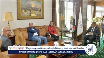 رئيس المجلس الأعلى للإعلام يلتقي وفد قناة 