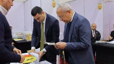 محمود عرفات أمين عام نقابة المهندسين يُدلي بصوته في انتخابات القاهرة