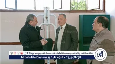 وكيل تعليم أسيوط يتابع تجهيز صالة الألعاب الرياضية بمدرسة ناصر الثانوية