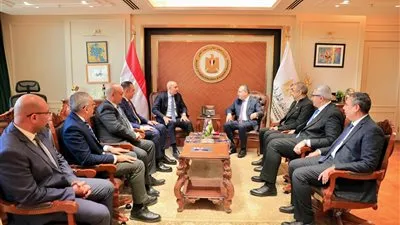 وزيرا التعليم العالي والتربية والتعليم يبحثان تعزيز التكامل المؤسسي بين الوزارتين وتطوير آليات التنسيق المشترك