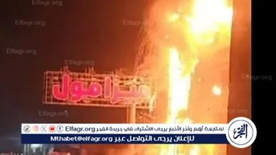 إصابة 6 أشخاص في حريق ضخم داخل مخازن مفروشات بمول تجاري شهير بالمحلة «صور »