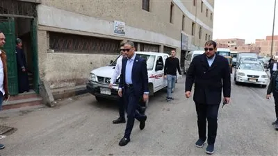 محافظ الجيزة يجري جولة ميدانية للوقوف على حالة النظافة والإشغالات بحي الوراق ومراكز أوسيم ومنشأة القناطر