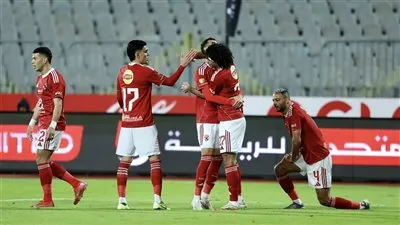 بدأت الآن 0-0.. شاهد مباراة الأهلي والمقاولون العرب في الدوري