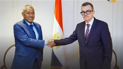 سفير السودان بالقاهرة يبحث مع وزير التخطيط المصري تعزيز التعاون في مجالات التنمية وإعادة الإعمار