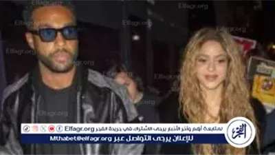 قصة حب تحت الأضواء.. هل تحولت كيمياء الكليب إلى علاقة حقيقية بين شاكيرا ولوسيان لافيسكاونت؟