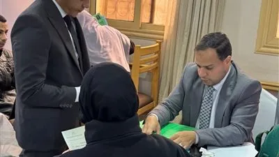 نقيب المهندسين بالقليوبية يتفقد لجان الانتخابات ويدلي بصوته