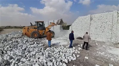 إزالة 24 حالة بناء مخالف وتعديات على الأراضي الزراعية بمراكز أبو النمرس وكرداسة ومنشأة القناطر