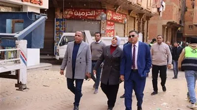 محافظ القليوبية يشرف على إزالة 7 طوابق مخالفة ببرج سكني في الخصوص