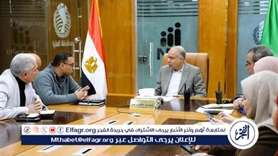 من داخل مركز السيطرة.. محافظ المنيا يتابع مع رؤساء المراكز الالتزام بتعريفة الركوب الجديدة ويشدد على مراقبة الاسواق