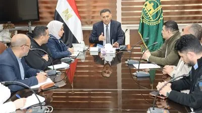 محافظ القليوبية يتابع تطوير النقل الجماعي بأسطول أتوبيسات حديث لراحة المواطنين