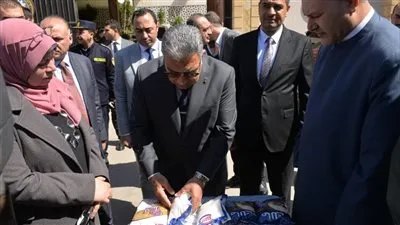 محافظ الدقهلية يسلم دفعة جديدة من 