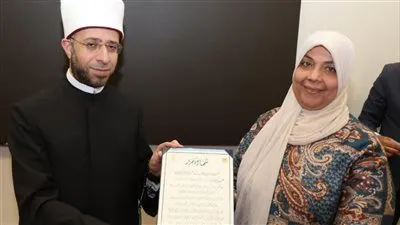 وزير الأوقاف يكرِّم الأمهات المثاليات بالوزارة والجهات التابعة لها
