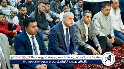 بالصور.. محافظ الأقصر يؤدي صلاة العشاء بالمسجد العمري القبلي بالأقالتة وسط حضور جماهيري حاشد