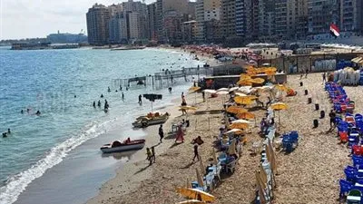 الإسكندرية تفتح شواطئها في عيد الفطر وتعلن قائمة المواقع الجاهزة لاستقبال المواطنين