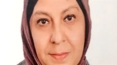 «اللهم لك الحمد».. أم بورسعيدية تهزم الفقد والمرض وتُتوَّج أمًا مثالية بعد رحلة كفاح استثنائية