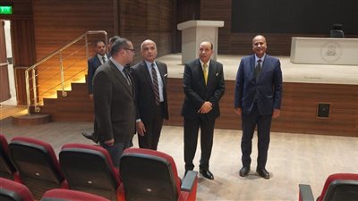 رئيس جامعة المنصورة يزور جامعة عين شمس لتعزيز سبل التعاون الأكاديمي المشترك