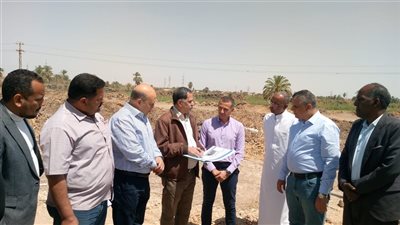 نصر النوبة في بؤرة الاهتمام.. محافظ أسوان يقود التنمية من الميدان