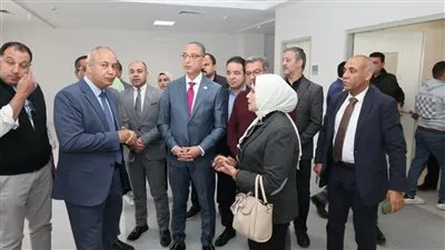 محافظ الجيزة يتفقد التجهيزات النهائية داخل مستشفى بولاق الدكرور قبل افتتاحها رسميًا