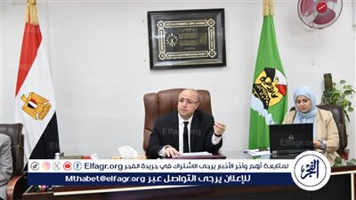محافظ الفيوم يناقش عددًا من الملفات الحيوية ويوجه بتعظيم الاستفادة من الموارد المتاحة بالمركز