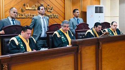 السجن المشدد 10 سنوات لزوج أم لاتهامه بهتك عرض ابنتها وإنجاب طفلين سفاحًا