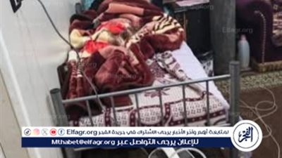 “كل نفس بثمن الألم”.. مأساة أب يحتضر وطفلة عاجزة تصارع الحياة في الواسطى ببني سويف 