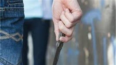 سماعة «إيربودز» انتهت بجريمة.. اعترافات عاطل طعن عمه بالهرم 