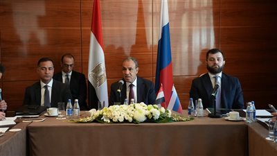 وزير الخارجية يلتقي ممثلي كبرى الشركات الروسية بمشاركة نائب وزير الصناعة والتجارة