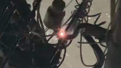 الأمطار تفضح عيوب الكهرباء في بني سويف.. شرارات الأعمدة وانقطاع التيار يضاعفان الأزمة