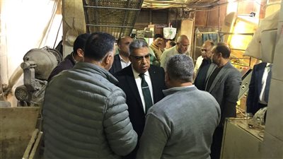 محافظ الدقهلية في جولة مفاجئة على مخابز بمدينة المنصورة: يشدد على متابعة جودة الخبز والالتزام بالوزن 