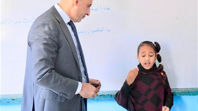 إشادة وزير التعليم بموهبة طالبة بالشرقية تخطف الأنظار في إلقاء الشعر وتؤكد: دعم المبدعين أولوية داخل المدارس