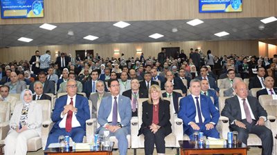جامعة بنها تحتفي بالمؤتمر العلمي الثالث لكلية التجارة لتعزيز حوكمة البيانات والتحول الرقمي